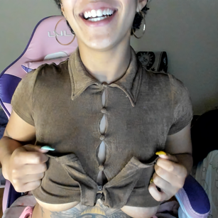 Model - Elizabeth corazon de leon bigboobs