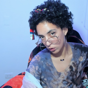 Model - Elizabeth corazon de leon puffyniples