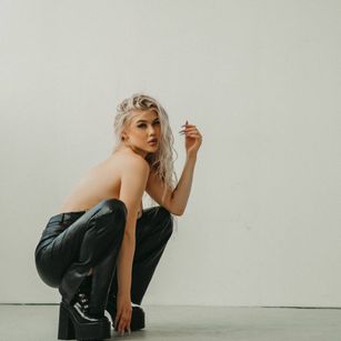 Model - Cierra Blonde