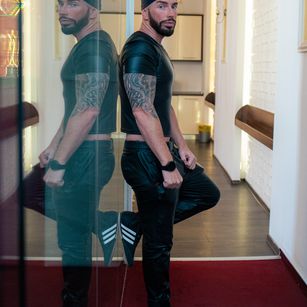 Model - arongrant muscle