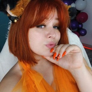 Model - Melory bigass