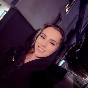 Model - Adeline sexiness