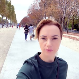 Model - Adeline desire