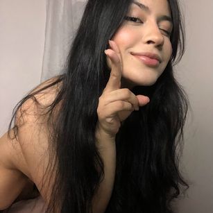 Model - Mia Saenz bigtits