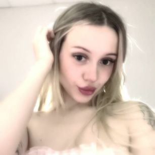 Model - Fiona natural