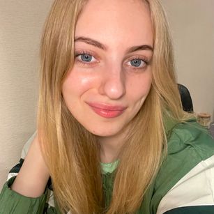 Model - ElizabethForYou blond