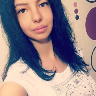 Model - Clara Moon 3