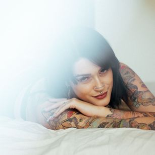 Model - Bellannie piercing