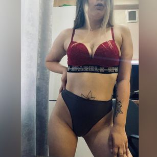 Model - StellaLaJewel skinny