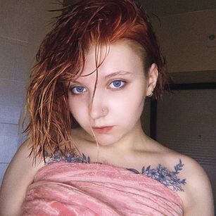 Model - Mura masturbation