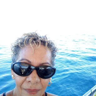 Model - SarahLatin pretty