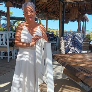 Model - SarahLatin pretty