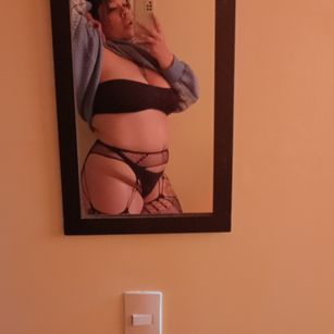 Model - Sara dirty dirty