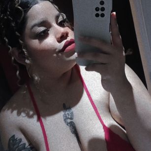 Model - Sara dirty bigass