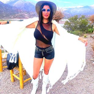 Model - Nataly 11 bailar