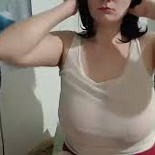 Model - NinaCherry glasses