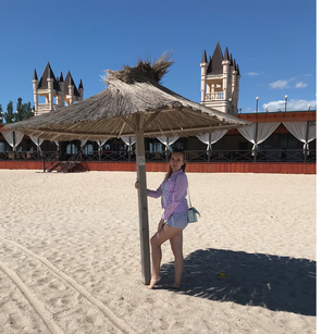 Model - MiaQueen sweet