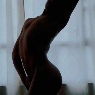 Model - NahomWhite LOVENSE