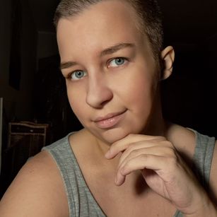 Model - SuzieTheMistress inteligent