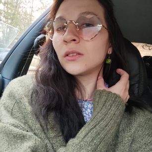 Model - alicelidell_in_wonderland young