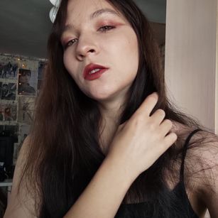 Model - alicelidell_in_wonderland young