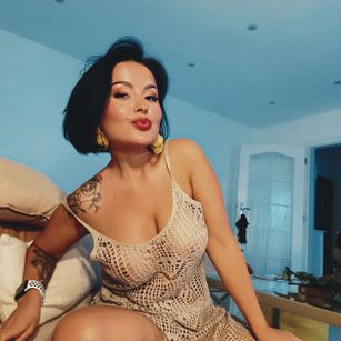 Model - Miss Bella CBT