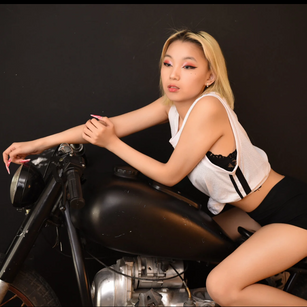 Model - MillaWaves cuckold