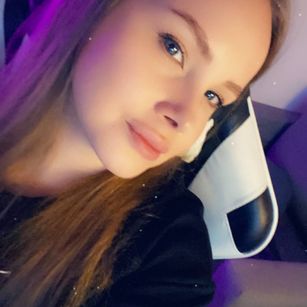 Model - Alisia Cherrey pussy