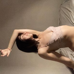 Model - Sweet_Kimi feet