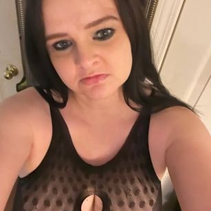 Model - Lorisa Gerard dildo