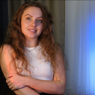 Model - Monica natural