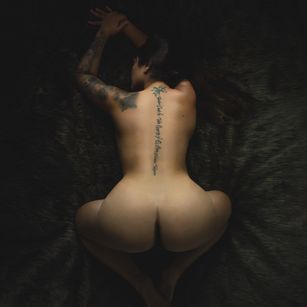 Model - sharon gold Tetas