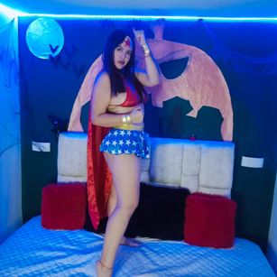 Model - sharon gold JUGUETE