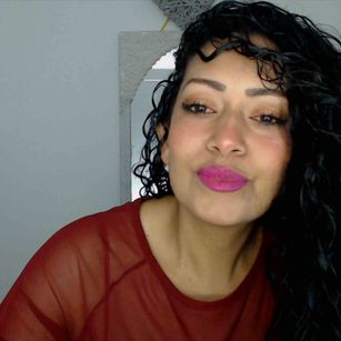 Model - AlejandraPretty charlacaliente