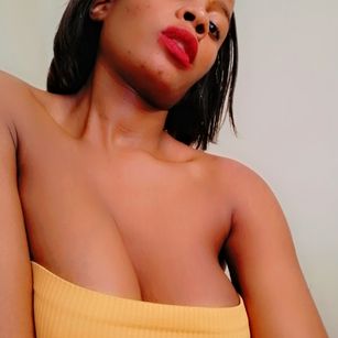 Model - LadykayXXX loving