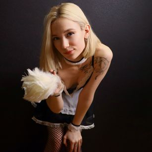 Model - Helena_Fox schoolgirl