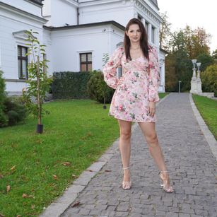 Model - HaileySage girlfriend