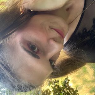 Model - Lucy Slide dominatrix