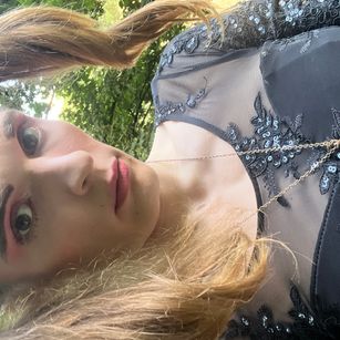 Model - Lucy Slide HUMILATION