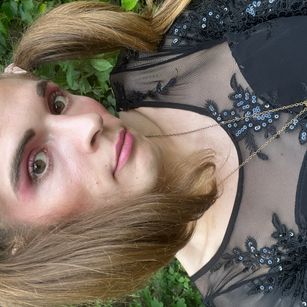 Model - Lucy Slide slaves