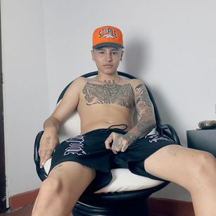 Model - JordanMorenus colombiano