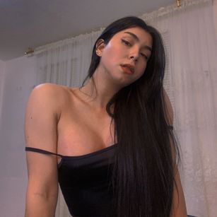 Model - Ally Fernandez asian