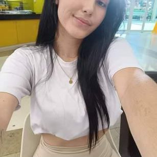 Model - lily brown JUGUETE