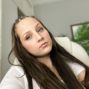 Model - miss_jackson milk