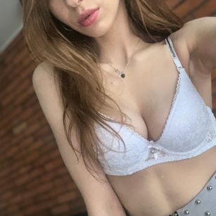 Model - Shadyraspberry beautiful