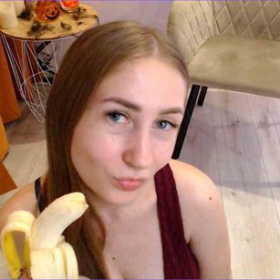 Model - Anabell feet