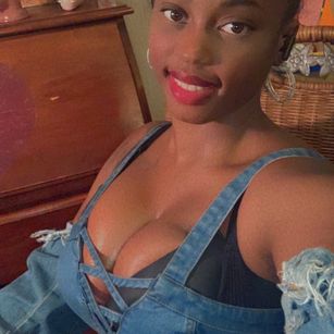 Model - MistressMochaReignn sissy