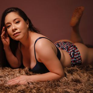 Model - LUCIA MILF blowjob