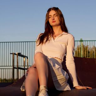 Model - DaniaHall whitegirl