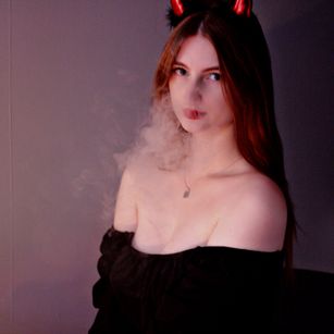 Model - DaniaHall dirtytalk